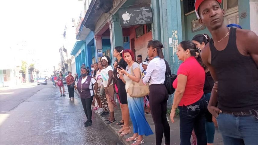 El transporte público es un viacrucis en Cuba