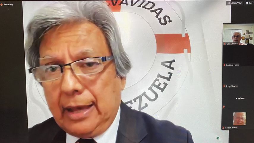 William C&aacute;rdenas, abogado y diplom&aacute;tico venezolano, durante un simposio en l&iacute;nea.