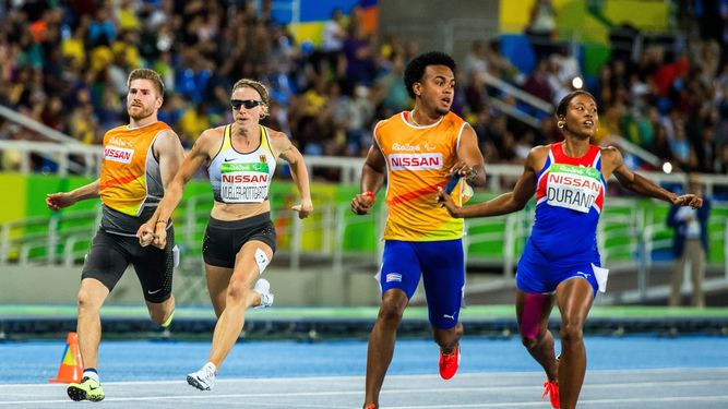 Omara Durand (derecha) ganó tres medallas de oro en los Juegos de Río 2016.&nbsp;