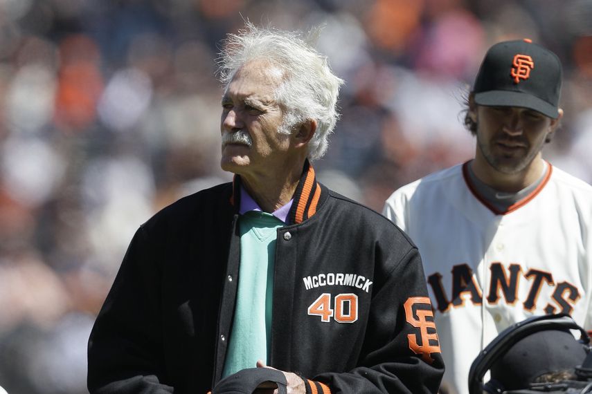 En esta foto del 13 de abril de 2020, el expitcher Mike McCormick de los Gigantes de San Francisco previo a un juego de los Gigantes contra los Piratas de Pittsburgh. McCormick ha fallecido a los 81 a&ntilde;os.