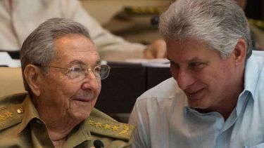 Raúl Castro y Miguel Díaz-Canel, en imagen de archivo.&nbsp;