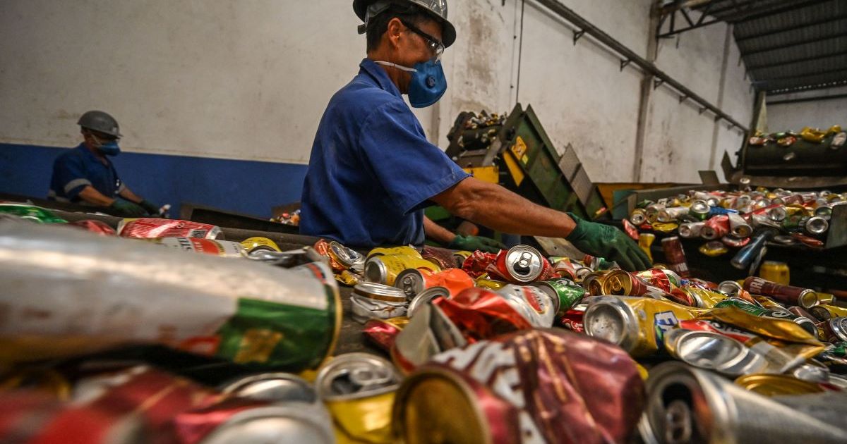 La fiesta callejera de las latas de aluminio en Brasil trae alegría y un  mensaje ecológico, Noticias