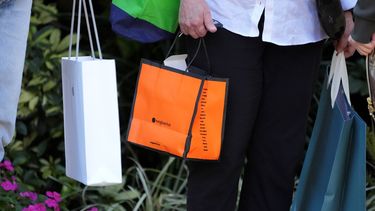 Los consumidores estadounidenses siguen pagando altísimos precios.