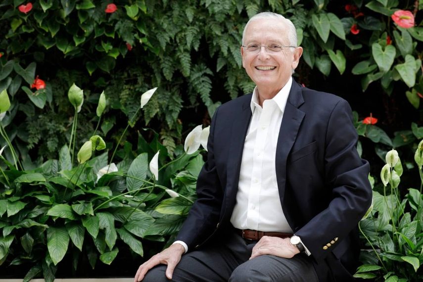 Augusto Solano, presidente de Asocolflores, la Asociación Colombiana de Exportadores de Flores.