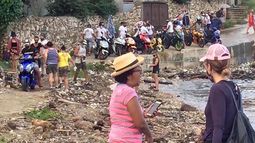 Activistas y grupos independientes se dan cita para limpiar la costa de Cojímar, en La Habana.&nbsp;