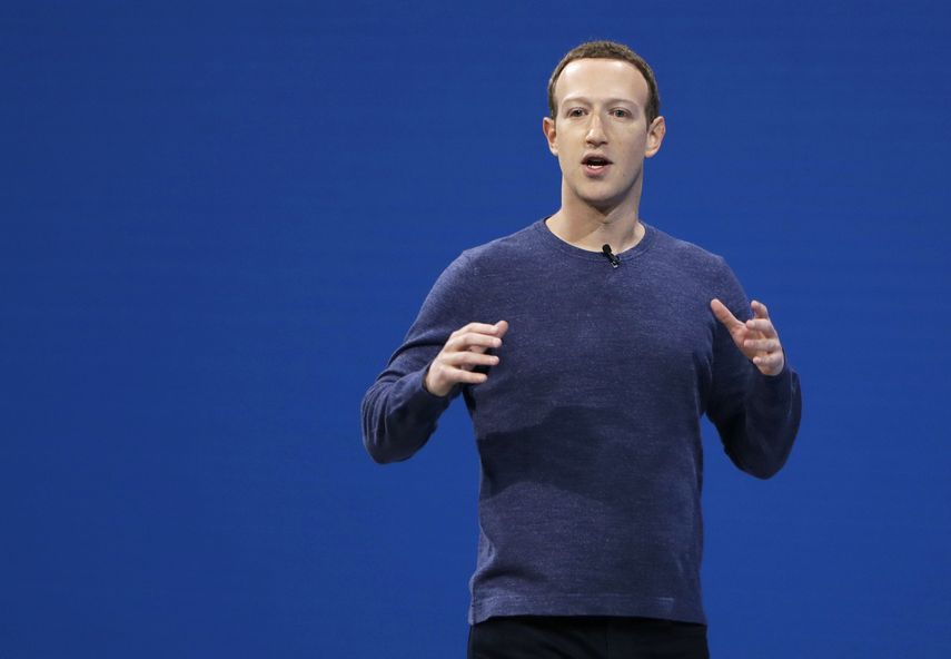 Fotografía de archivo del 1 de mayo de 2019 del director general de Facebook, Mark Zuckerberg, durante un discurso en una conferencia de desarrolladores de la red social, en San José, California.&nbsp;