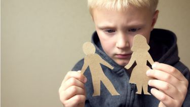 El abuso o la pérdida de uno de los padres esta relacionado con el estado de ánimo o los problemas del sueño en la edad adulta.&nbsp;