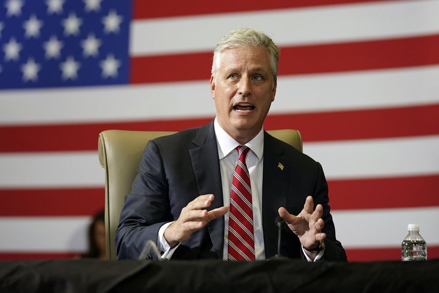 En imagen de archivo del 10 de julio de 2020, el asesor de seguridad nacional de la Casa Blanca, Robert OBrien, habla en una sesi&oacute;n informativa sobre operaciones contra el narcotr&aacute;fico, en Doral, Florida.&nbsp;