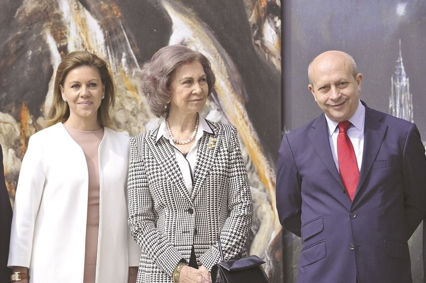 La Reina Sofía junto al ministro de Educación, Cultura y Deporte. José Ignacio Wert, y a la presidenta de Castilla-La Mancha, María Dolores Cospedal (EFE)