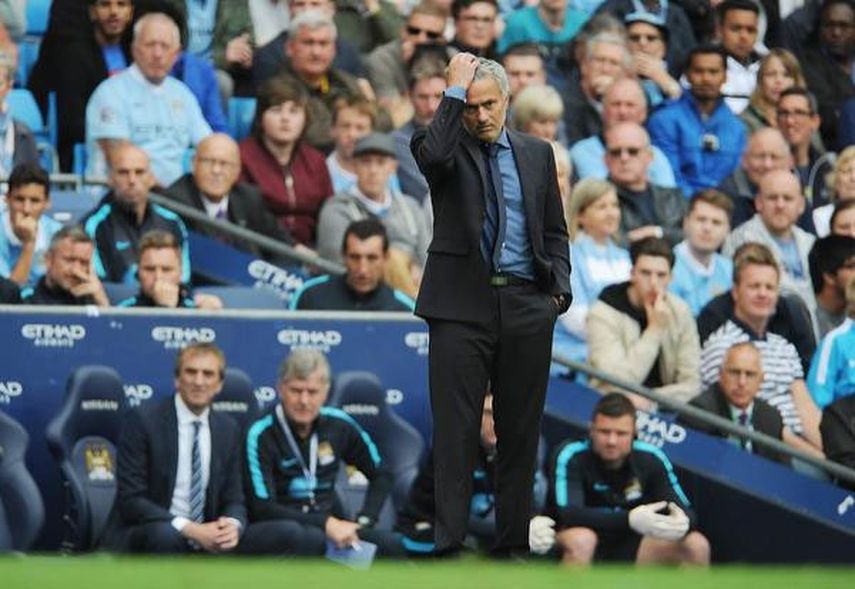 Mourinho admitió que el equipo está demasiado mal para su status. (EFE)