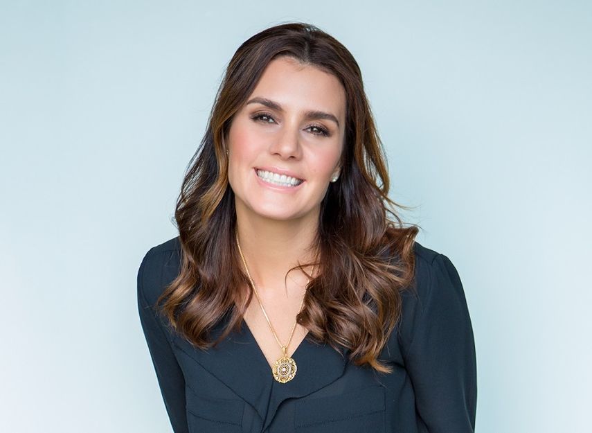 La escritora de El arte de educar, Alejandra Llamas. (CORTESÍA). 
