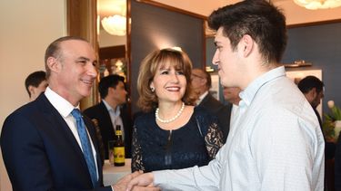El cónsul de México en Miami, Jonathan Chait Auerbach, y la presidenta ejecutiva de la Cámara de Comercio Hispana del Sur de la Florida, Liliam M. López.