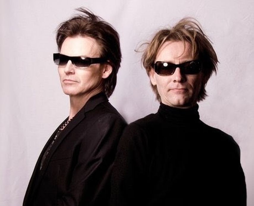 Muere Scott Taylor (derecha), guitarrista de Then Jerico.