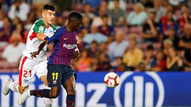 El Barça esperó algo más de quince minutos para empezar a crear peligro y fue Dembélé el que reclamó protagonismo en el plano ofensivo