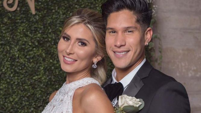 Tras conocerse en 2014 y casarse por el civil en 2017, Jesús Chyno Miranda y Natasha Araos pusieron fin a su matrimonio en septiembre. Ambos dieron a conocer la ruptura en redes sociales en donde afirmaron que no eran pareja desde hace más de un año, pero que mantenían una buena relación por el bien de su hijo Lucca.&nbsp;