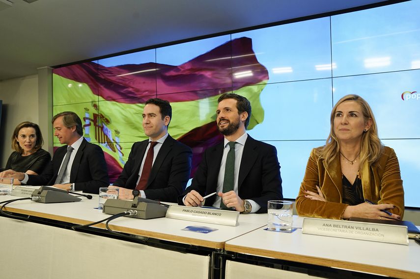 El PP tambi&eacute;n insta al Gobierno de Espa&ntilde;a a liderar en la Uni&oacute;n Europea la exigencia de sanciones a los altos funcionarios del r&eacute;gimen de Maduro, as&iacute; como el bloqueo de sus cuentas y la defensa de la celebraci&oacute;n de elecciones democr&aacute;ticas, libres y transparentes en&nbsp;Venezuela.