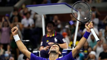 Novak Djokovic reacciona tras derrotar a Jenson Brooksby en los octavos de final del US Open&nbsp;