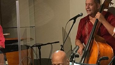 El legendario músico cubano Cándido Camero durante la celebración de su cumpleaños en Miami el pasado año.&nbsp;