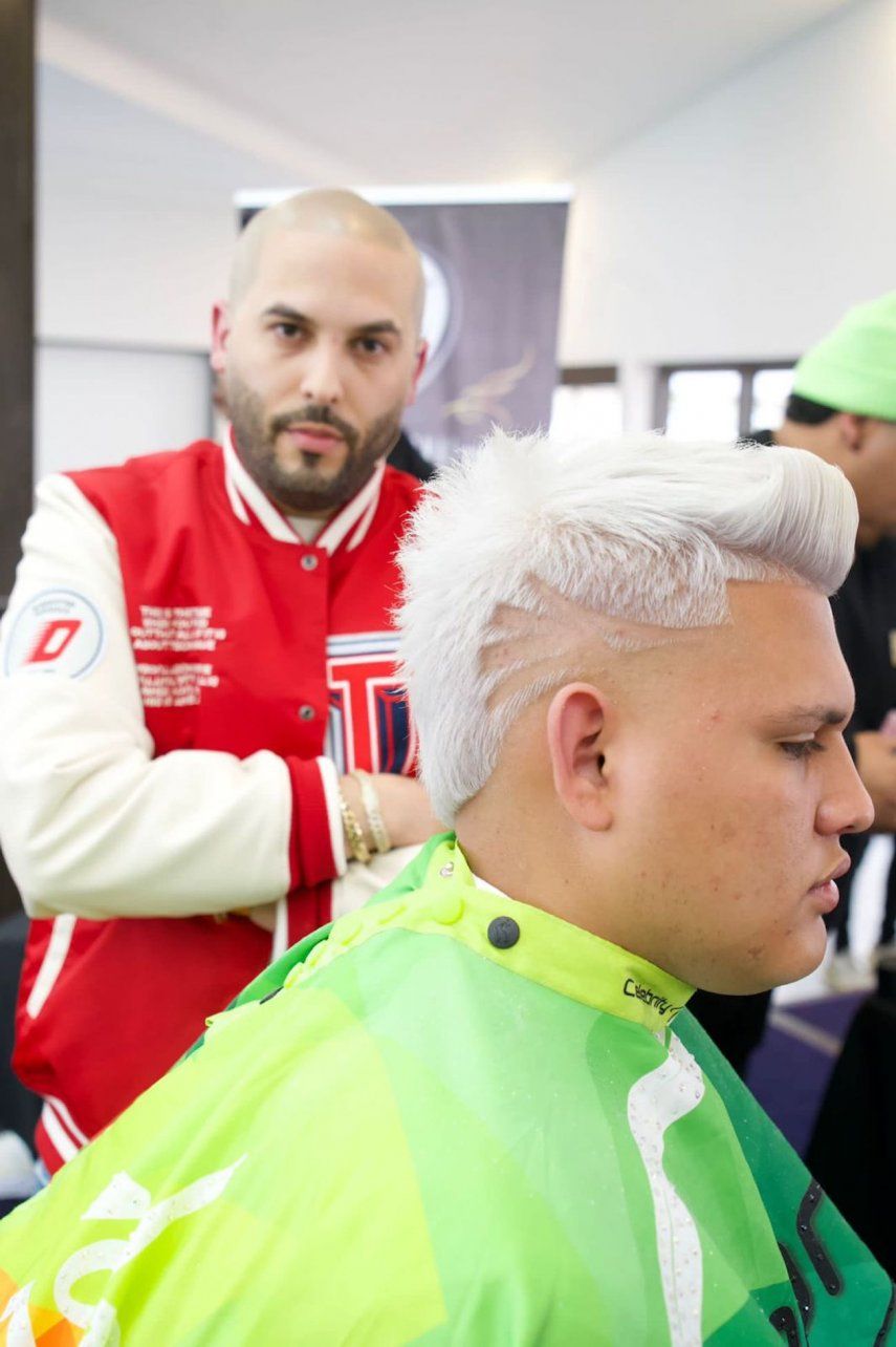 El barbero Edwin Cruz Delgado.&nbsp;