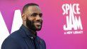 En esta foto de archivo, el jugador y actor de baloncesto LeBron James llega al estreno mundial de Warner Bros Pictures de Space Jam: A New Legacy en el Regal LA Live en Los Ángeles, California, el 12 de julio de 2021. En esta foto de archivo, el jugador y actor de baloncesto LeBron James llega al estreno mundial de Warner Bros Pictures de Space Jam: A New Legacy en el Regal LA Live en Los Ángeles, California, el 12 de julio de 2021.