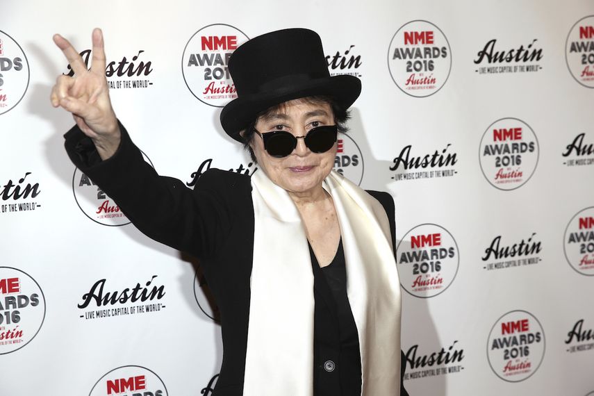 &nbsp;Yoko Ono llega a la ceremonia de los premios NME 2016 en Londres, el 17 de febrero de 2016.&nbsp;&nbsp;