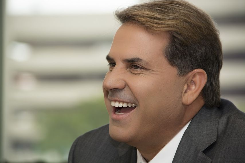 “Tengo el ritmo, la manera de pensar y la pasión latina. Entiendo el corazón de esta comunidad”, comentó Rick Sanchez durante la entrevista. (FOTO: YENDER HERNÁNDEZ)