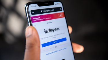 Teléfono móvil con la aplicación Instagram&nbsp;