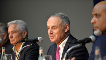 Mientras que las medidas que se prevé implantar para el 2020 tendrán un gran impacto en el campo de juego, ya que además del mínimo de tres bateadores por lanzador, las listas de la temporada regular aumentarán de 25 a 26 jugadores, mientras que las listas de septiembre se contraerán a un máximo de 28 peloteros