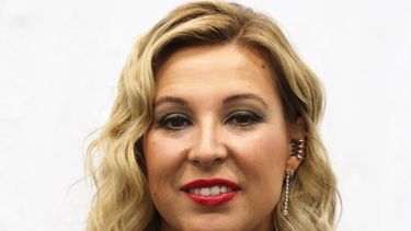 La escritora española Inma López Silva presenta su libro Los días iguales de cuando fuimos malas este sábado 23 de noviembre en la Feria del Libro de Miami. 