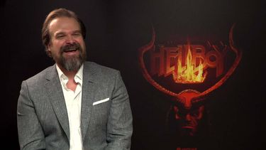 Harbour, protagonista del filme, aseguró que siempre trabajaron con esta versión más oscura, extrema y casi gore del personaje.