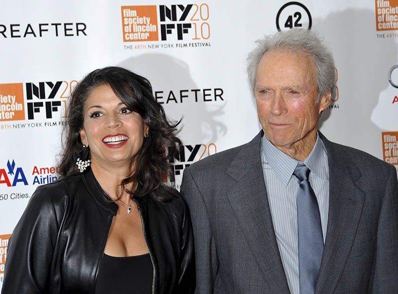 La Esposa De Clint Eastwood Pide El Divorcio   Clint Eastwood Y Su Esposa Dina El Festival Cine Nueva York Octubre 2010 Ap 