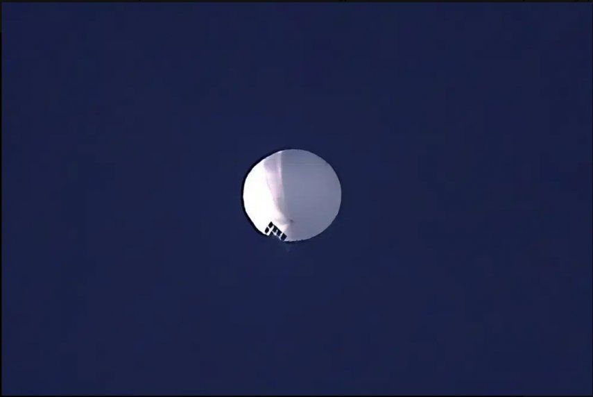 Un globo flota sobre Columbia, Missouri, el viernes 23 de febrero de 2023. (foto referencial)