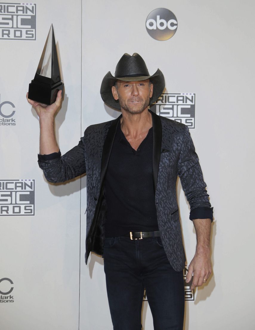 &nbsp;El cantante Tim McGraw se llevó su galardón a la&nbsp;Mejor canción de Country