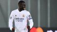 El defensa francés del Real Madrid, Ferland Mendy, celebra tras abrir el marcador durante los octavos de final de la Liga de Campeones de la UEFA, en el partido de ida contra el Atalanta, el 24 de febrero de 2021 en el estadio Atleti Azzurri dItalia de Bérgamo. El defensa francés del Real Madrid, Ferland Mendy, celebra tras abrir el marcador durante los octavos de final de la Liga de Campeones de la UEFA, en el partido de ida contra el Atalanta, el 24 de febrero de 2021 en el estadio Atleti Azzurri dItalia de Bérgamo.