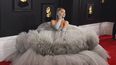 Ariana Grande llega a la 62a entrega de los Grammy en el Staples Center el domingo 26 de enero, en Los Angeles. 