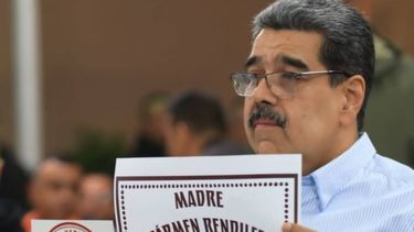 Nicolás Maduro indicó: Nuestro pueblo es el pueblo de San José Gregorio Hernández, de la madre Carmen Rendiles, de Simón Bolívar. Es un pueblo de santos, santas, sabios, sabias, libertadores y libertadoras Nicolás Maduro indicó: Nuestro pueblo es el pueblo de San José Gregorio Hernández, de la madre Carmen Rendiles, de Simón Bolívar. Es un pueblo de santos, santas, sabios, sabias, libertadores y libertadoras
