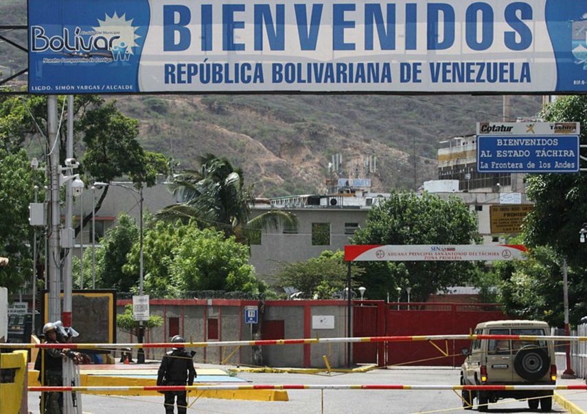 Moncada fue detenida el 19 de agosto de 2015 en Táchira, cerca de la frontera de&nbsp;Venezuela&nbsp;con Colombia, por efectivos militares venezolanos durante la Operación para la Liberación del Pueblo (OLP)