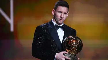 El argentino Lionel Messi ganó su octavo Balón de Oro, récord histórico.