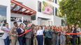 El evento concluyó con un corte de cinta en las escalinatas del nuevo centro de salud, simbolizando un nuevo capítulo de atención y conexión para Little Havana El evento concluyó con un corte de cinta en las escalinatas del nuevo centro de salud, simbolizando un nuevo capítulo de atención y conexión para Little Havana