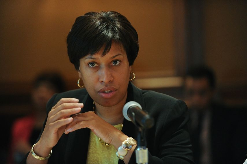 Muriel Bowser, demócrata y alcaldesa de Washington DC, es una de las autoridades que se niega a perseguir a los inmigrantes indocumentados
