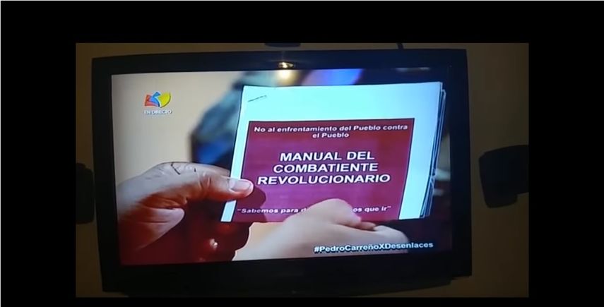 En dicho manual hay fotos, datos personales y dirección habitaional de los políticos de oposición.