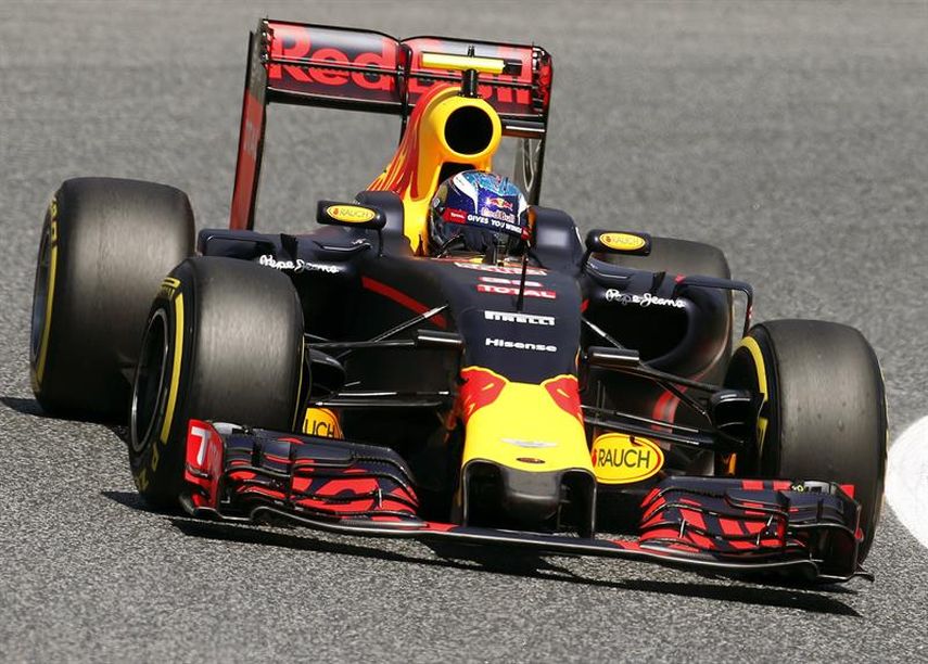 Max Verstappen se montó en lo más alto del podio en el GP de España. (EFE)