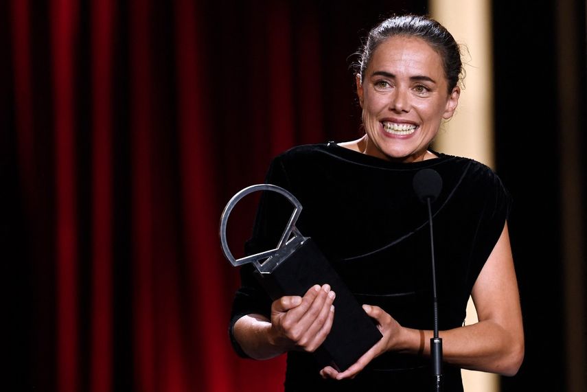 La actriz española Patricia López tras recibir la Concha de Plata del Festival de Cine de San Sebastián por su actuación en Los destellos.&nbsp;