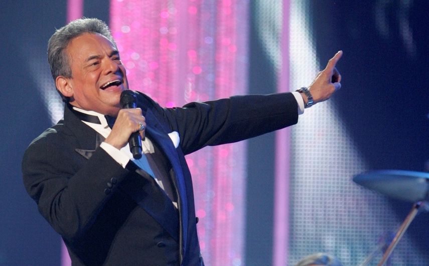 En esta fotografía de archivo del 28 de abril de 2011 José José durante una presentación en los Latin Billboard Awards, en Coral Gables, Florida. El cantante falleció el sábado 28 de septiembre de 2019 confirmó la Asociación Nacional de Intérpretes. Tenía 71 años.