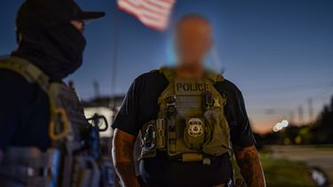 ICE Houston arresta a más de 1.500 extranjeros con antecedentes penales, miembros de pandillas, fugitivos extranjeros e infractores de las leyes de inmigración durante una operación de 10 días. ICE Houston arresta a más de 1.500 extranjeros con antecedentes penales, miembros de pandillas, fugitivos extranjeros e infractores de las leyes de inmigración durante una operación de 10 días.