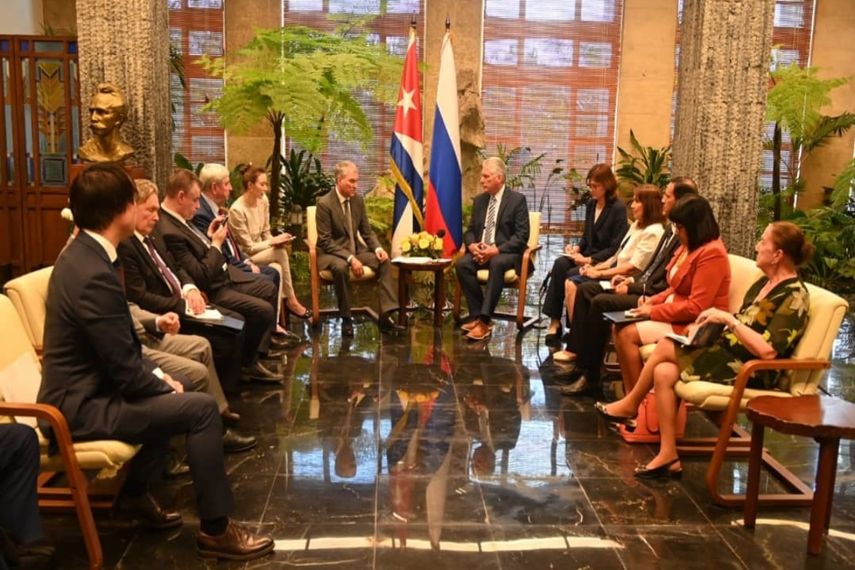 Viacheslav Volodin y Miguel Díaz-Canel.