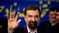 Mohsen Rezaei saluda a los periodistas después de registrarse como candidato presidencial, en Teherán, Irán, el 10 de mayo de 2013. Mohsen Rezaei saluda a los periodistas después de registrarse como candidato presidencial, en Teherán, Irán, el 10 de mayo de 2013.