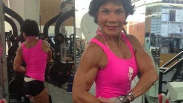 La venezolana Josefina Monasterio, a sus 71 años dice sentir las fuerzas de una mujer de 20.