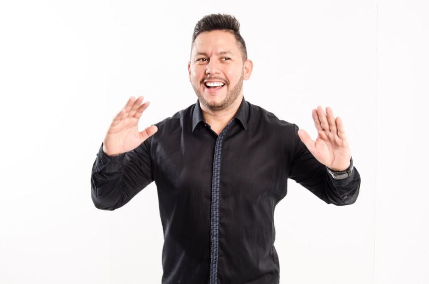 El vídeoclip de la pieza se grabará en los próximos días bajo la dirección de Oscar&nbsp;Rivas&nbsp;Gamboa en la ciudad de Miami.