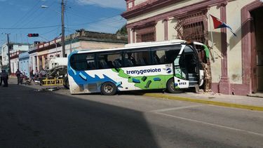 Ómnibus afectado por el accidente.&nbsp;